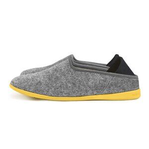 NEW Mahabis Classic Gray and Yellow Slippers Men's 12.5-13 EURO 47